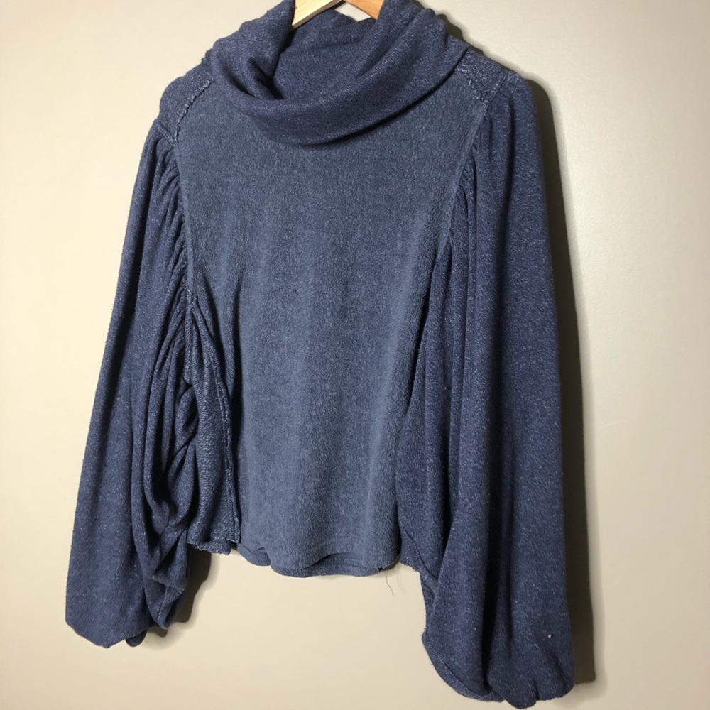 Free people oversized sweatshirt blue size small